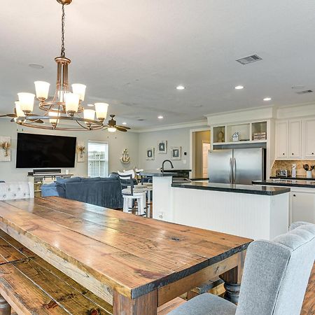 Large Group Gulf Retreat, Steps To Surfside Beach! Екстер'єр фото