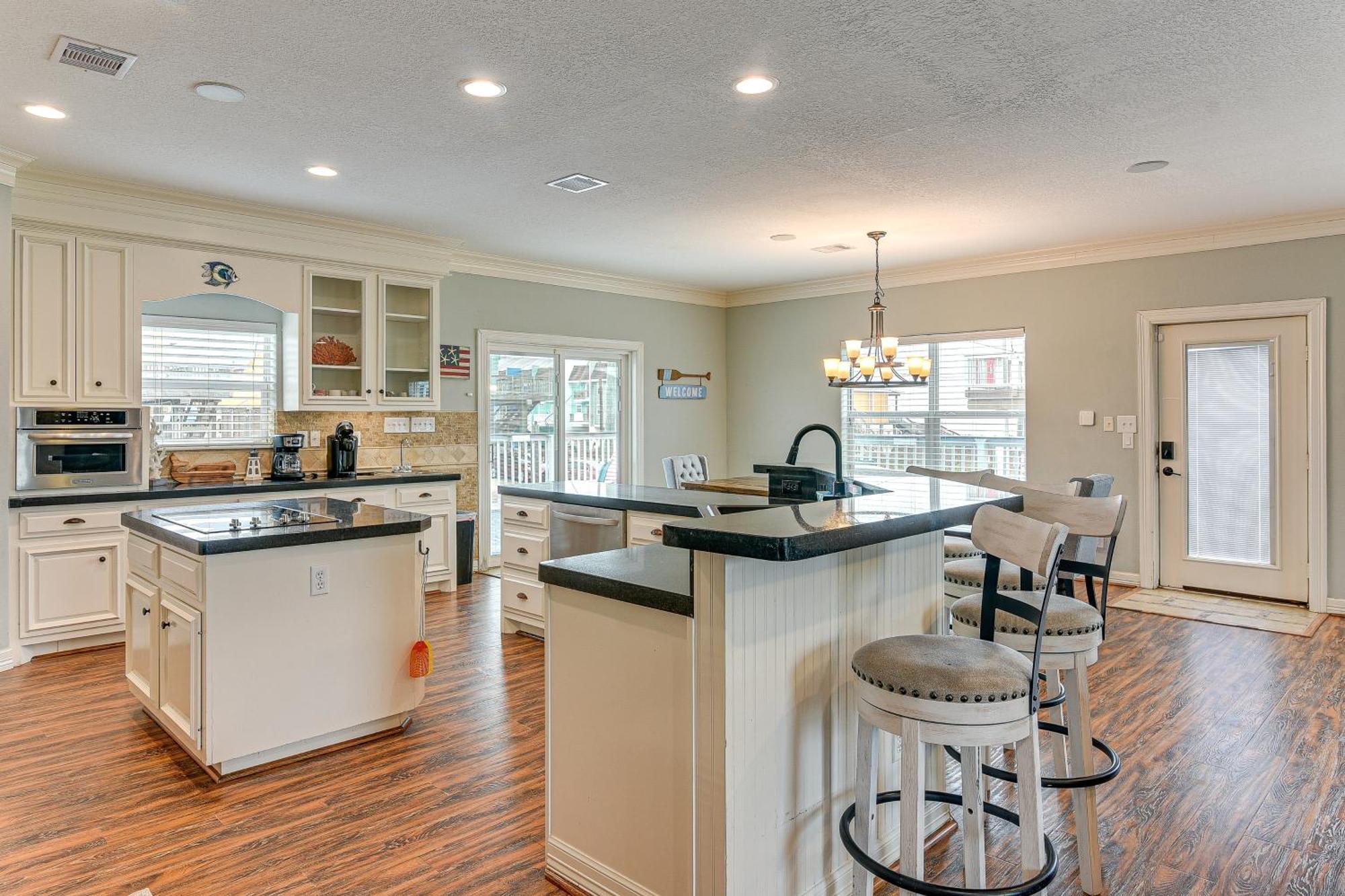 Large Group Gulf Retreat, Steps To Surfside Beach! Екстер'єр фото