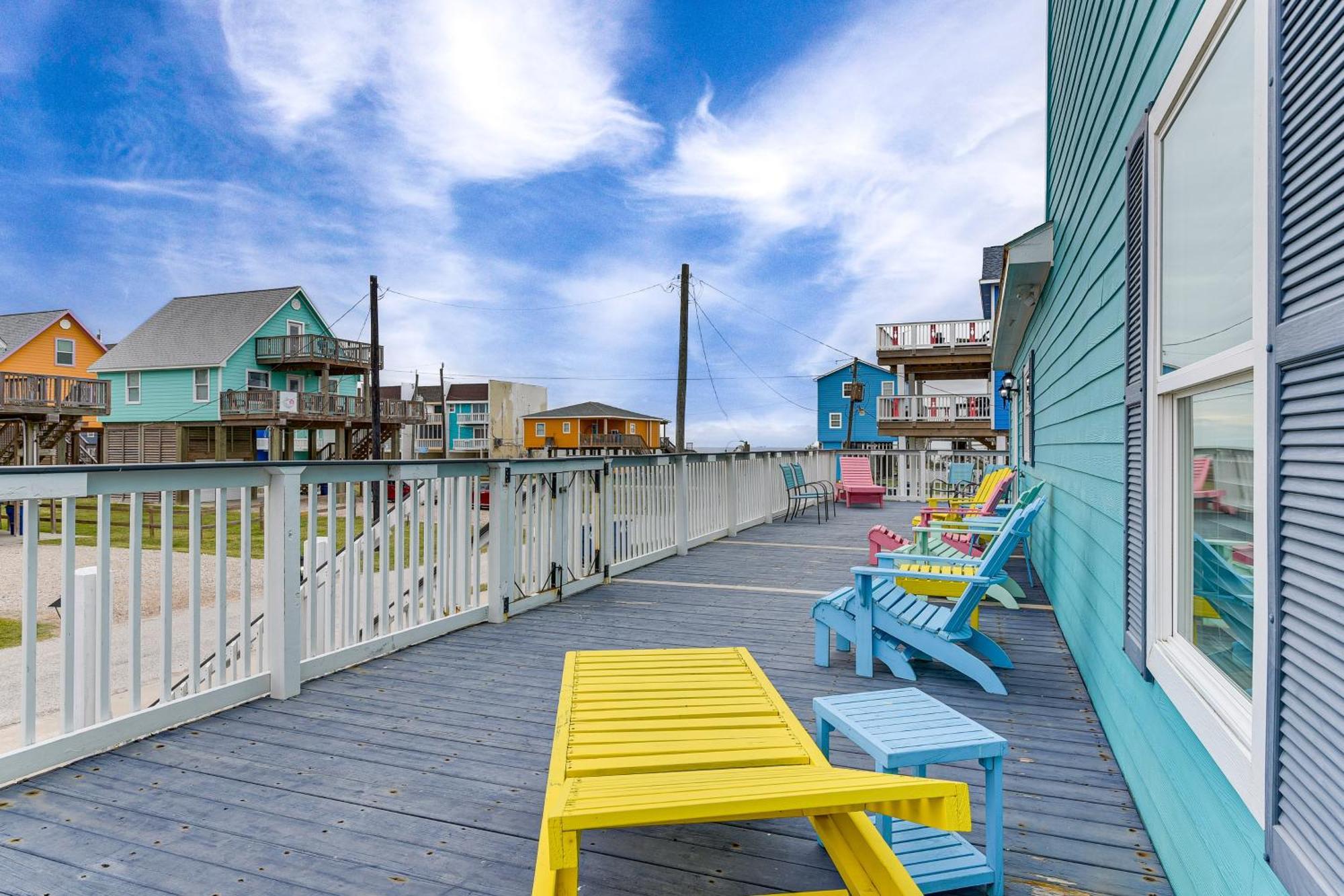 Large Group Gulf Retreat, Steps To Surfside Beach! Екстер'єр фото