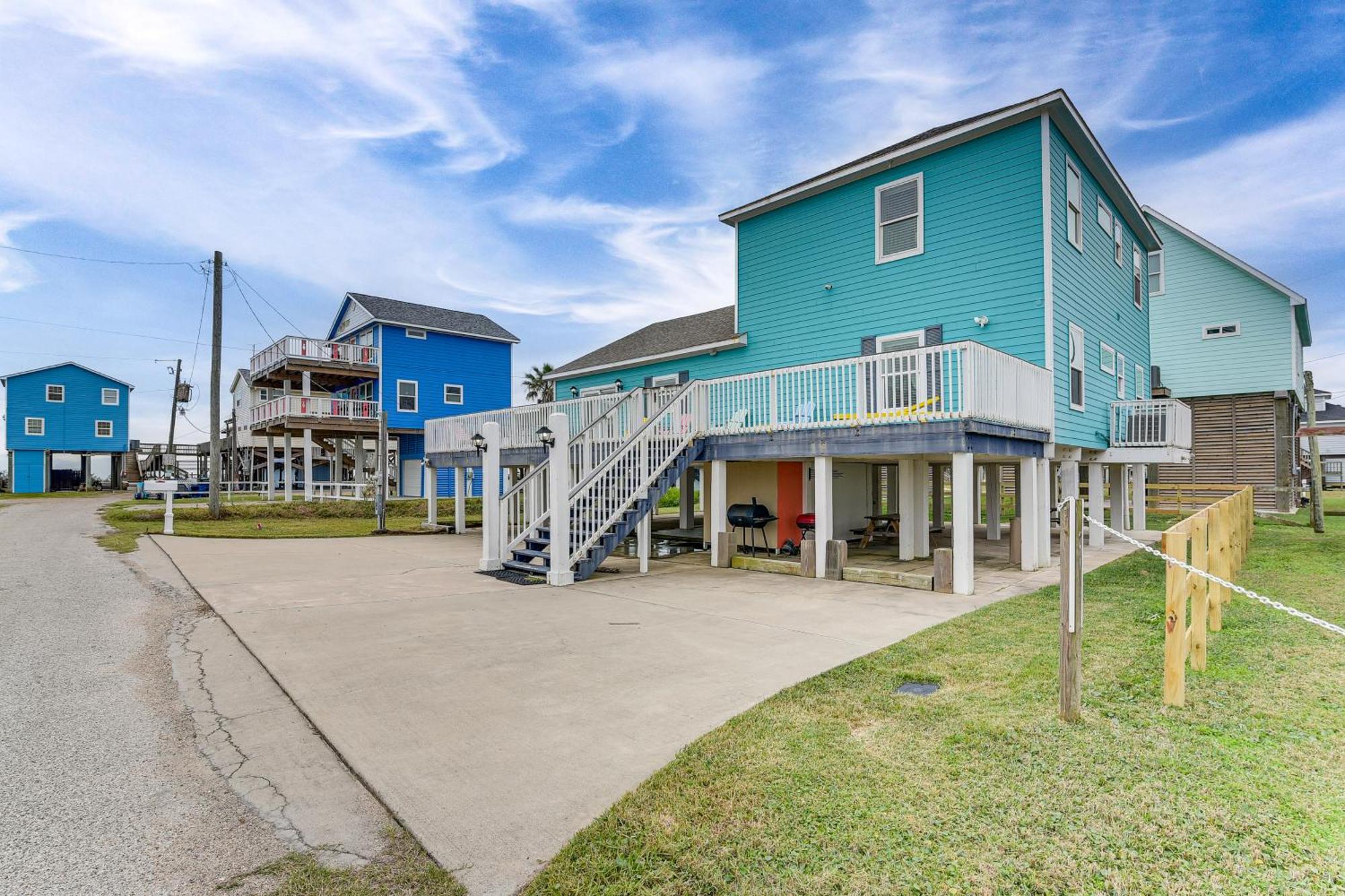 Large Group Gulf Retreat, Steps To Surfside Beach! Екстер'єр фото